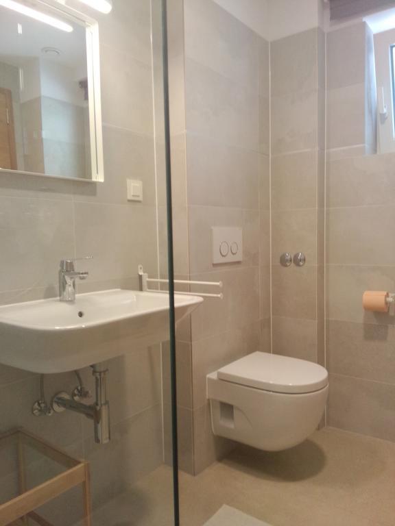 Drance 16 Apartments سيلتسي الغرفة الصورة