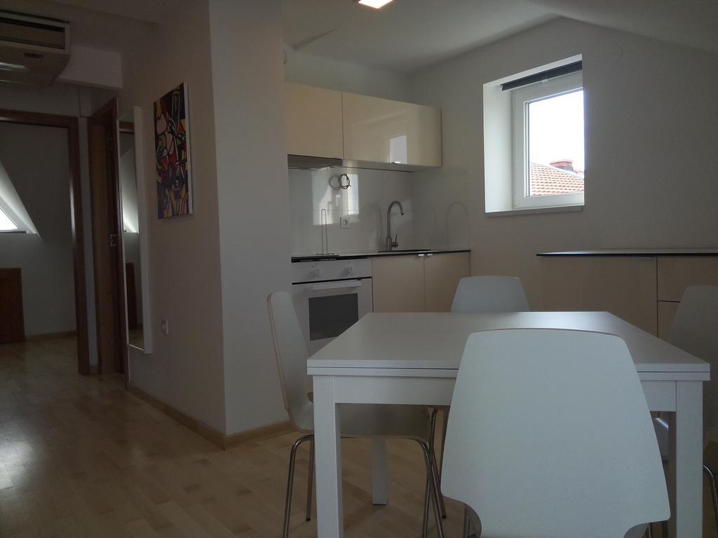 Drance 16 Apartments سيلتسي الغرفة الصورة
