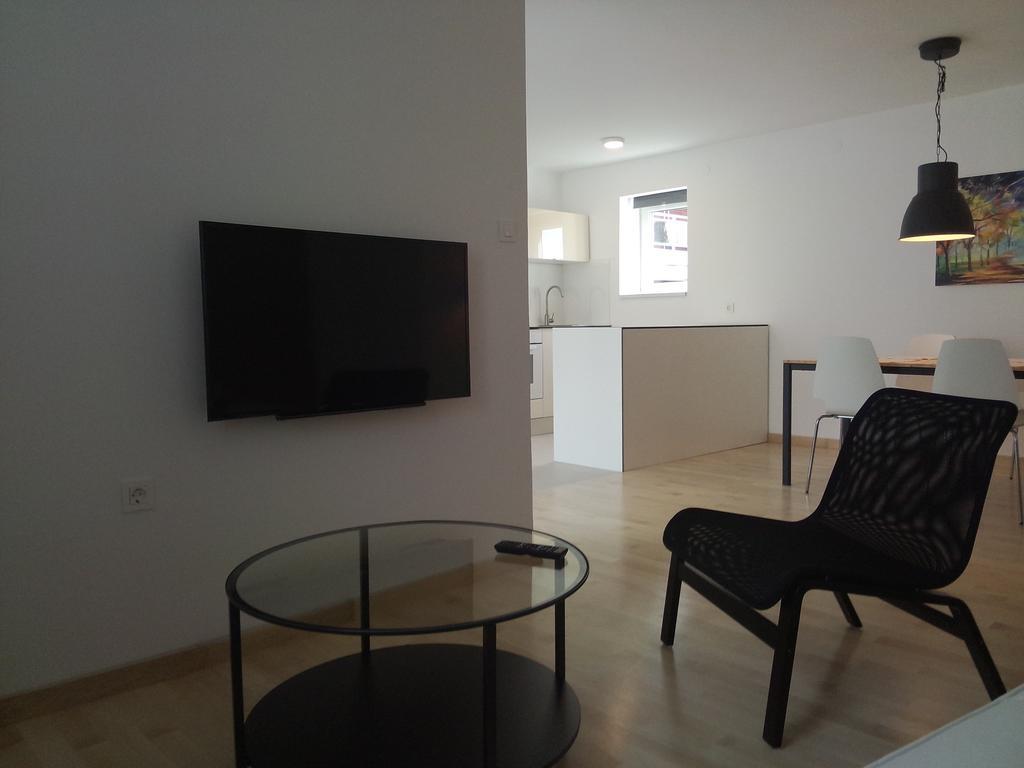 Drance 16 Apartments سيلتسي الغرفة الصورة